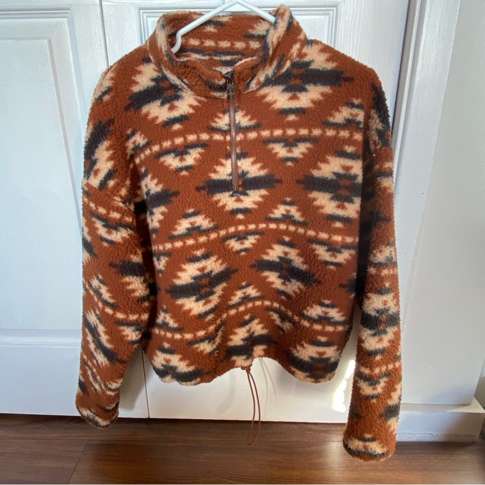 American Eagle Pullover